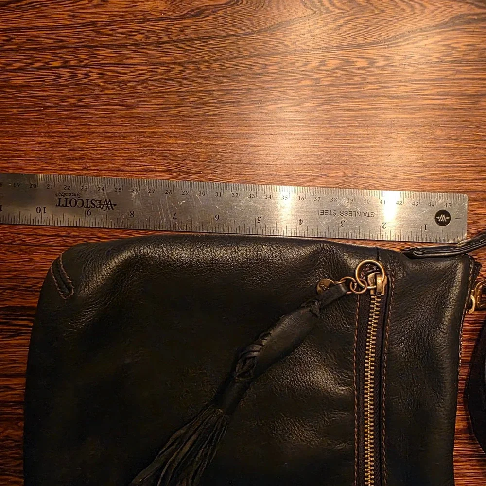 Hobo The Original Sarah Black Leather Crossbody Bag Tassel Zip Messenger Purse